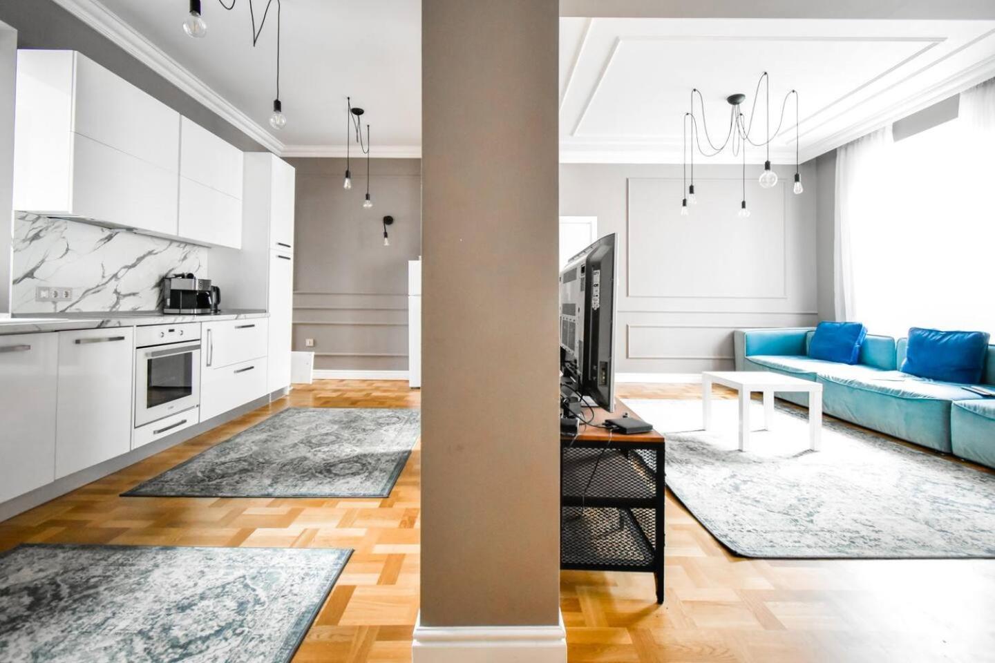 2bdr Luxury On Prime Location Διαμέρισμα *