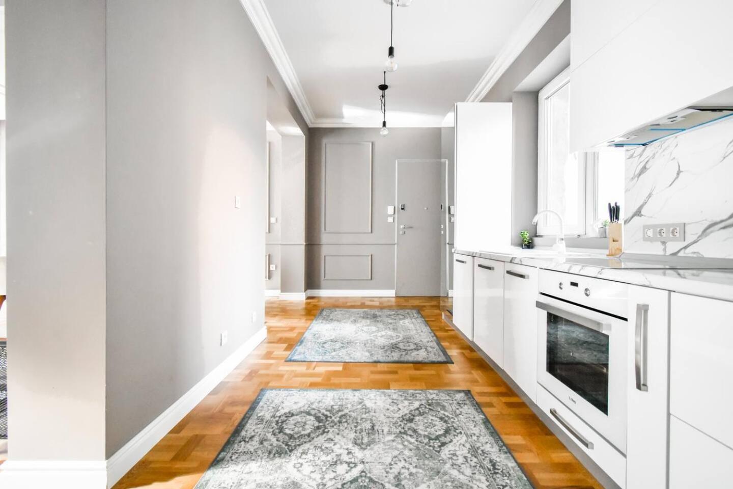 Διαμέρισμα 2bdr Luxury On Prime Location *